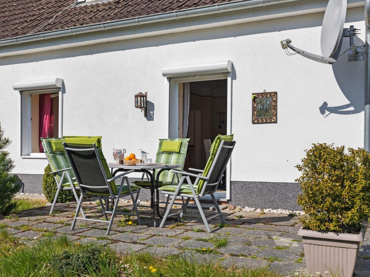 Elegant Apartment With Garden In Gingst Exterior foto